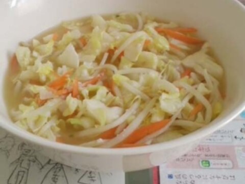 シリコンスチーマーで簡単　塩麹の野菜蒸し